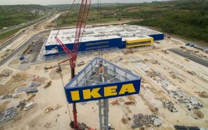 IKEA postavila toranj visine 45 metara IKEA postavila toranj visine 45 metara
