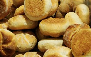 Na Svetog Nikolu povećali cenu hleba Na Svetog Nikolu povećali cenu hleba