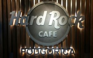 Prvi Hard rok kafe na Balkanu predstavljen u Podgorici Prvi Hard rok kafe na Balkanu predstavljen u Podgorici