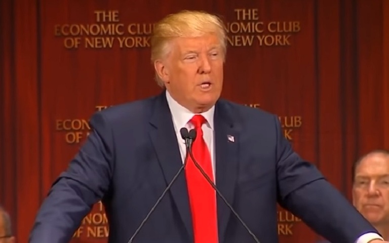 Tramp prepušta biznis deci