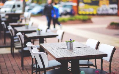 Vesić: Pomoći ćemo ugostiteljima Vesić: Pomoći ćemo ugostiteljima